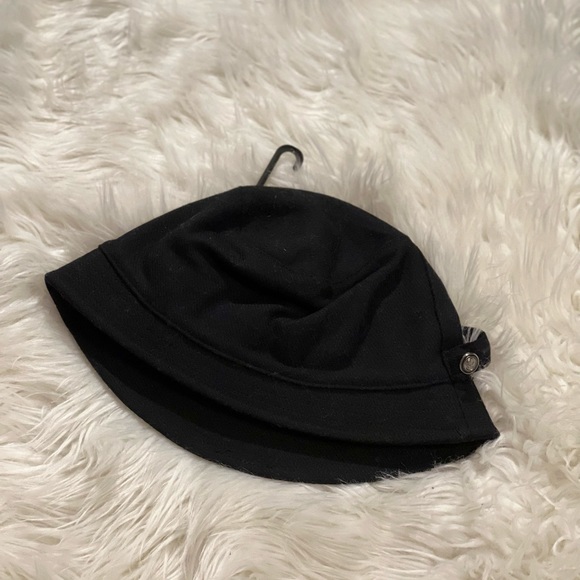 NWT Banana Republic Black Hat - Picture 2 of 5